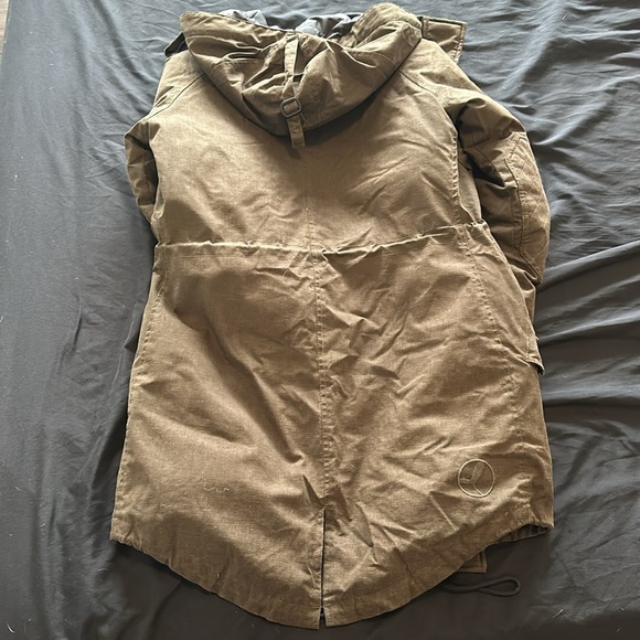 Aritzia Community Jacket - Picture 5 of 5